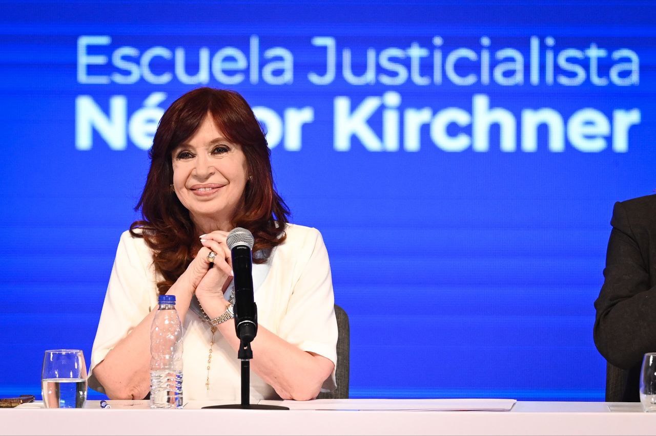 Lanzamiento De La Escuela Justicialista Néstor Kirchner En La Plata Cristina Fernandez De Kirchner